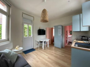 Superbe appartement avec chambre, proche plage